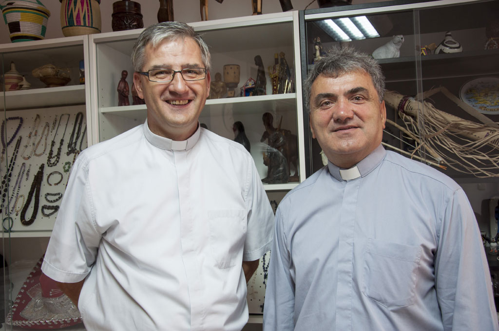 Don Ivan tijekom posjeta misijskoj središnjici u Sarajevu gdje je razgovarao s mons. Lukom Tunjićem, nacionalnim ravnateljem Papinskih misijskih djela u BiH