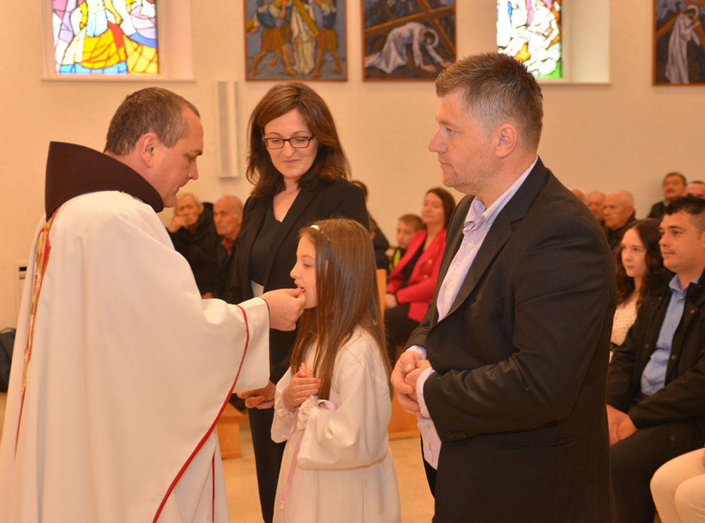 Prva pričest u župi Gračac 2023. | Katolički tjednik